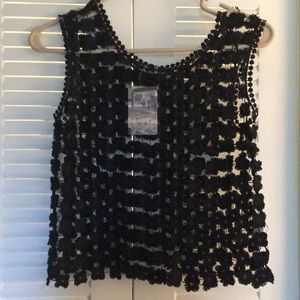 Love J laser crotchet flower top Small